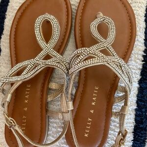 Kelly & Katie Noa Sandal